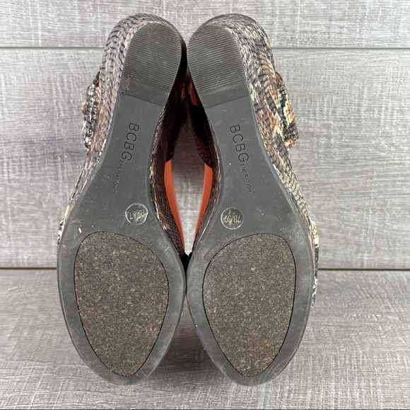 BCBG sz 7 Lee snakeprint platform wedge sandals ankle strap - Picture 10 of 13